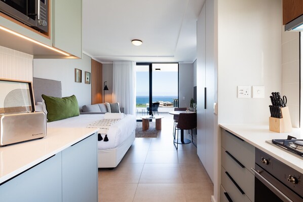 1 soverom, strykejern/-brett, internettilgang og sengetøy