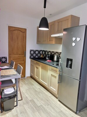 Leilighet – honeymoon | Eget kjøkken | Kjøleskap, mikrobølgeovn, ovn og kokeplater