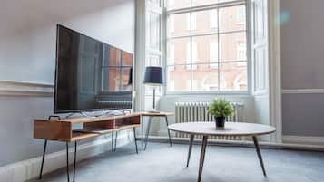 Studio, 1 Double Bed with Sofa bed | Living area