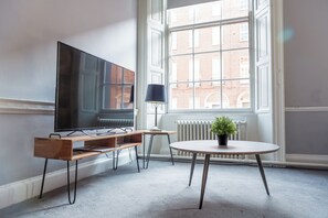 Studio, 1 Double Bed with Sofa bed | Living area