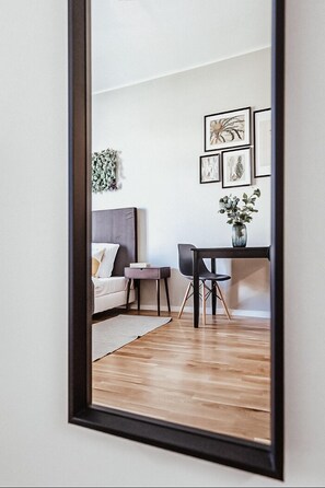 1 habitación, decoración personalizada y muebles diferentes 