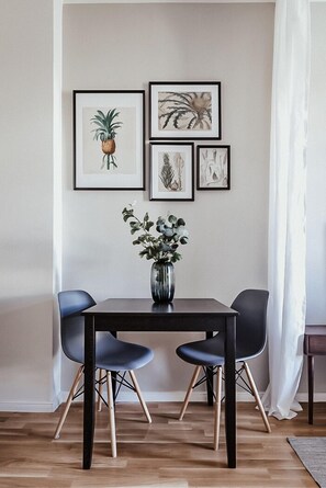 Studio, 1 Queen Bed, Non Smoking, Terrace | Private kitchen | Mini-fridge, microwave, stovetop, espresso maker