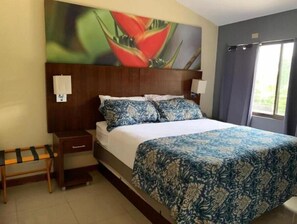 2 soverom, safe på rommet, skrivebord og strykejern/-brett