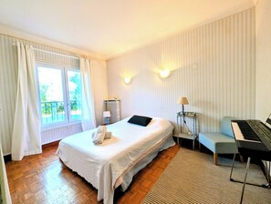 6 Schlafzimmer, Bügeleisen/Bügelbrett, Reisekinderbett, kostenloses WLAN