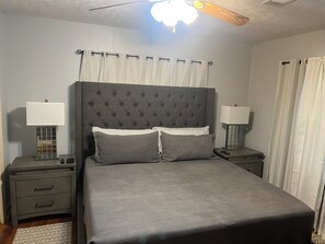 2 bedrooms, desk, iron/ironing board, free WiFi