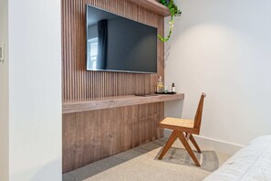 Basic Apartment, Multiple Beds | 2 bedrooms, desk, laptop workspace, iron/ironing board - Notting Hill Gate Residence I (London)