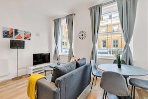 Apartment | Living room - Contemporary Oasis in Paddington II (London)