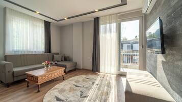 Luxury-Suite | 1 Schlafzimmer, schallisolierte Zimmer, Bügeleisen/Bügelbrett