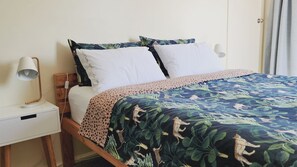 4 bedrooms, iron/ironing board - Fun on Foam Cape Paterson (Cape Paterson)