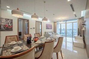 Suite familiar, 4 habitaciones, con acceso al salón lounge del club | Sábanas italianas Frette, ropa de cama de alta calidad y edredón 