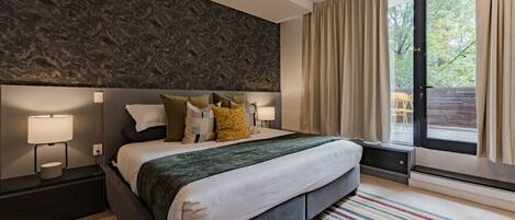 5 Schlafzimmer, Schreibtisch, Bügeleisen/Bügelbrett, Reisekinderbett