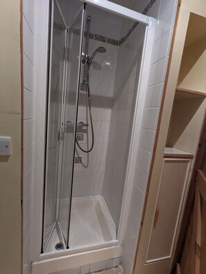 Cottage | Bagno | Doccia, asciugacapelli, asciugamani