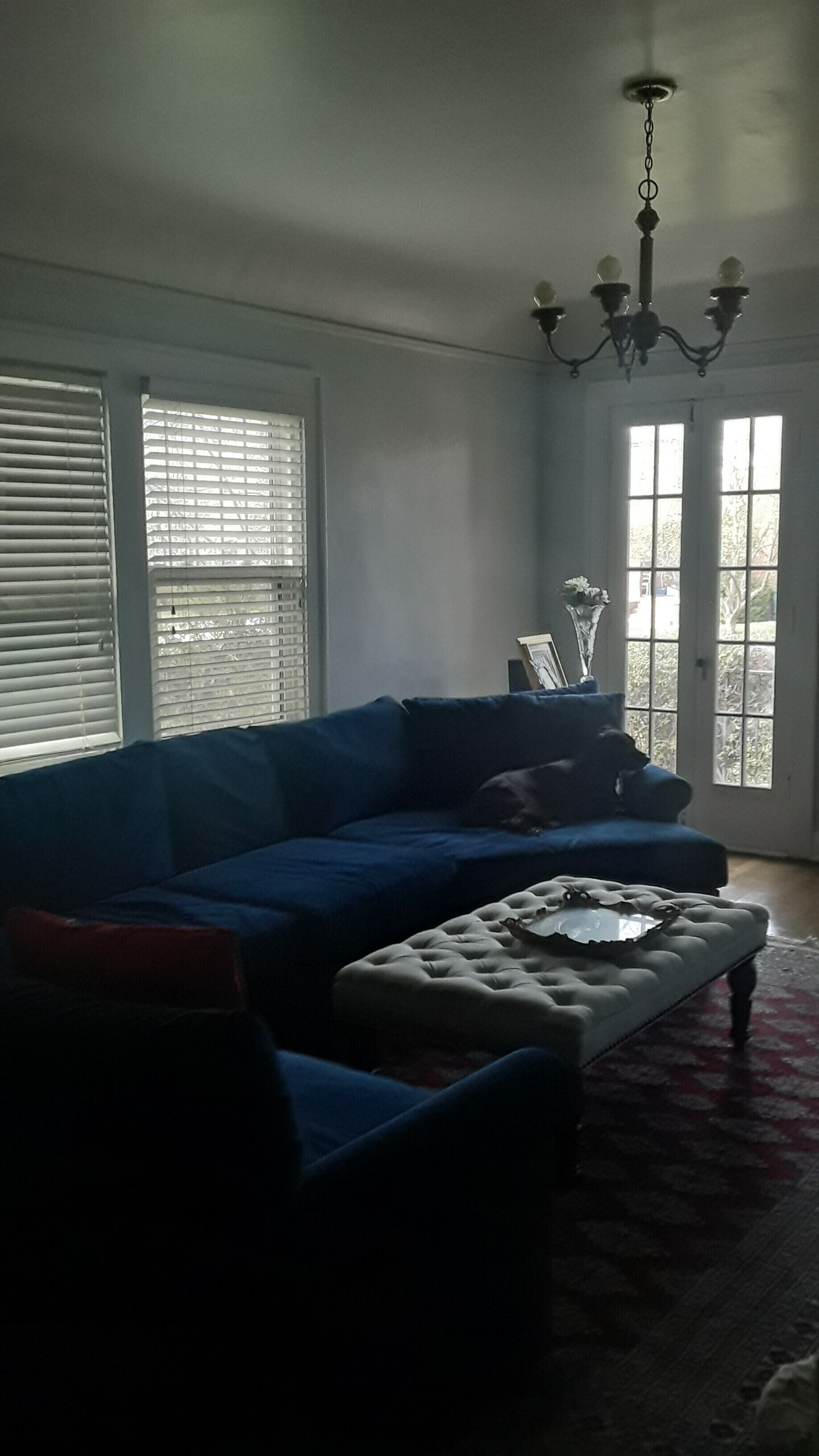 South Park Hill location,  close to zoo, museum, city park and downtown