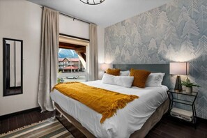 3 chambres, fer et planche à repasser, lit de bébé portatif