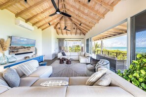 Smart TV - Villa Karma-Three Mary Cays (Three Mary Cays)