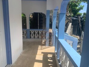 Terrace/patio - Bright Country Apartment at Robin Hood guesthouse (Port Antonio)