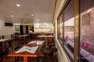 Desayuno continental incluido todos los días 