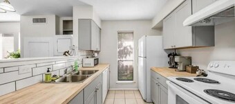Deep Blue + Pet Friendly + Newly Renovated