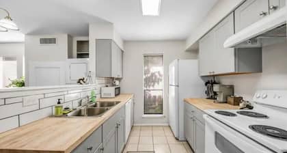 Deep Blue + Pet Friendly + Newly Renovated