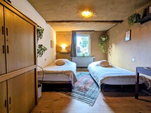 4 bedrooms, desk, WiFi, bed sheets - Apartment on the edge of the forest (Osterode am Harz)