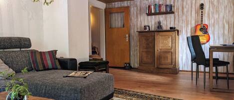 Smart-TV, bøker og PC-skjermer