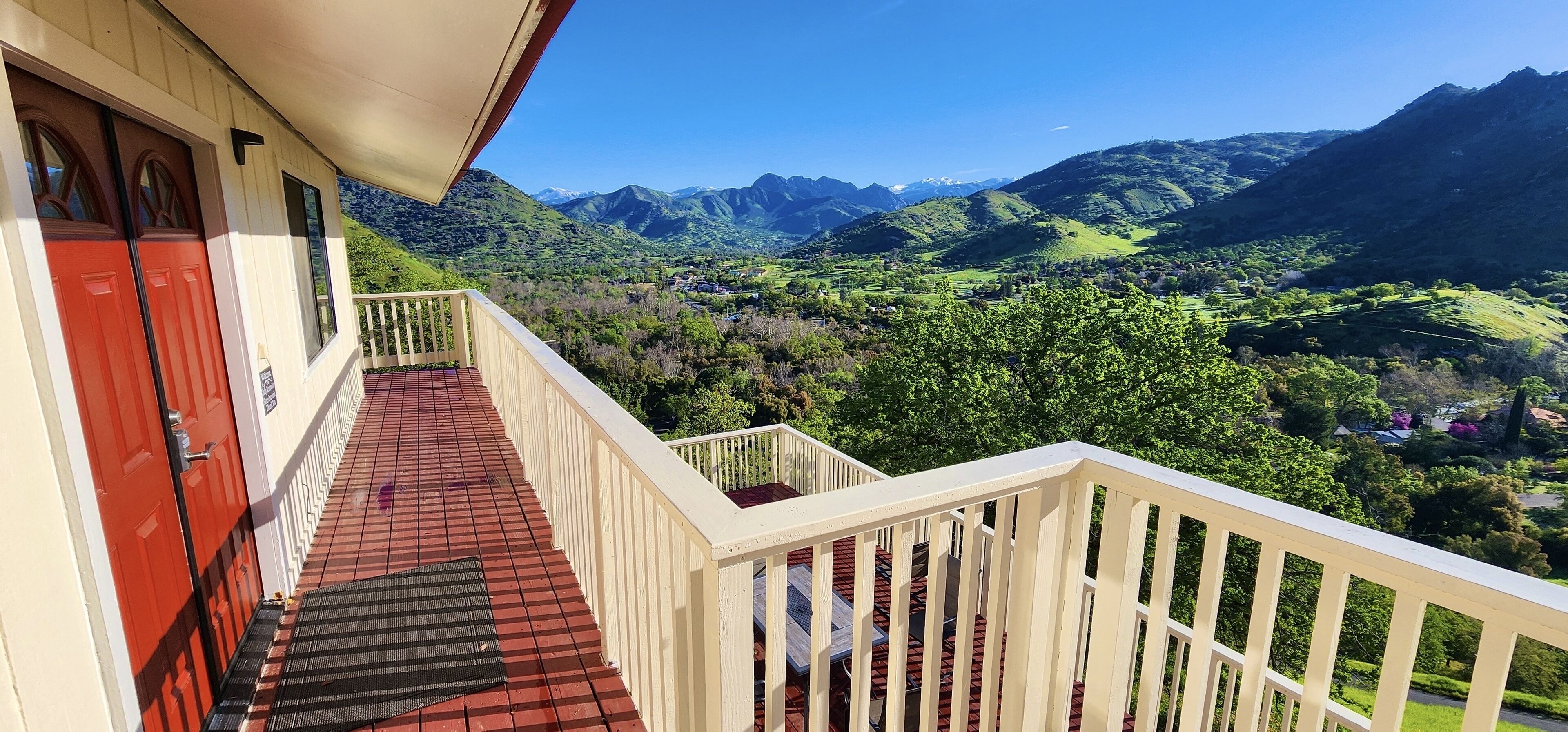 Spacious Sequoia Park Retreat Best Panoramic Views