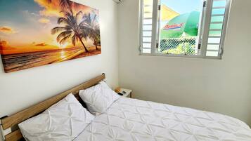 1 habitación, tabla de planchar con plancha, wifi y ropa de cama