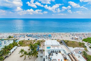 On the beach - Spacious Ocean view apartment at Lyfe Beach Resort and residence-HallandaleBeach (Hollywood)