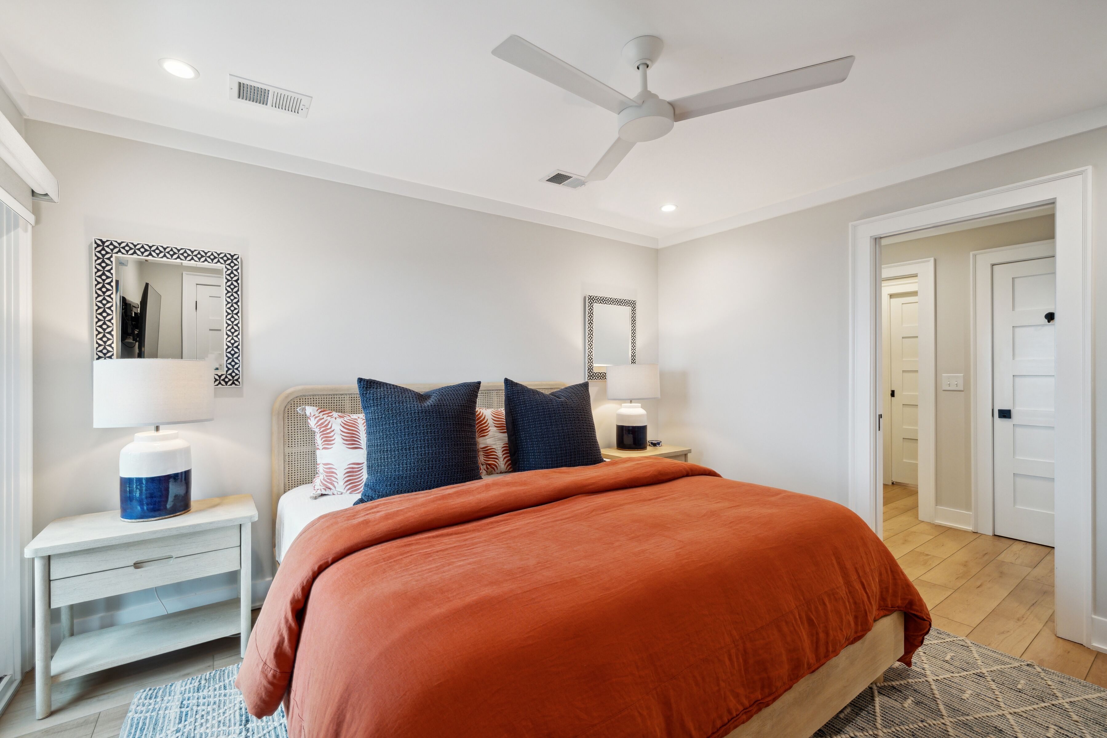 1 chambre, fer et planche à repasser, Wi-Fi gratuit, draps fournis