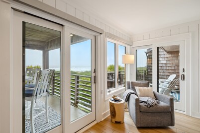 4319 Windswept- Oceanfront Villa! Beautifully Renovated! Spectacular Ocean View!