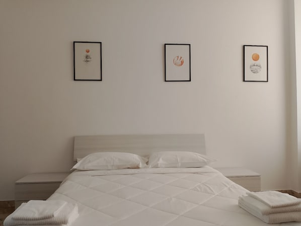 2 bedrooms, desk, iron/ironing board, free WiFi