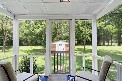 Noda Home w Yard Perfect For Digital Nomads 250 Mbps Fiber!