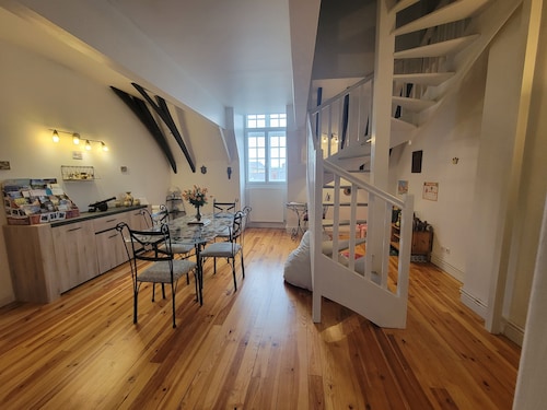 château des Princes au pied du château fort,  monument préféré des Français 2023