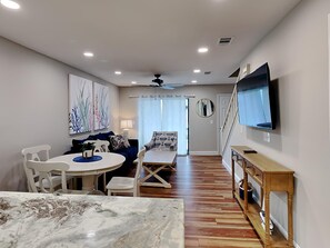 Condo, varias camas, balcón (#214) | Restaurantes