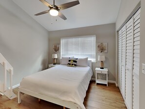 Kondominium, Beberapa Tempat Tidur, balkon (#214) | 2 kamar tidur dan didekorasi berbeda-beda