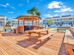 Property grounds - San Deluna #6 by Southern Vacation Rentals (Pensacola Beach)