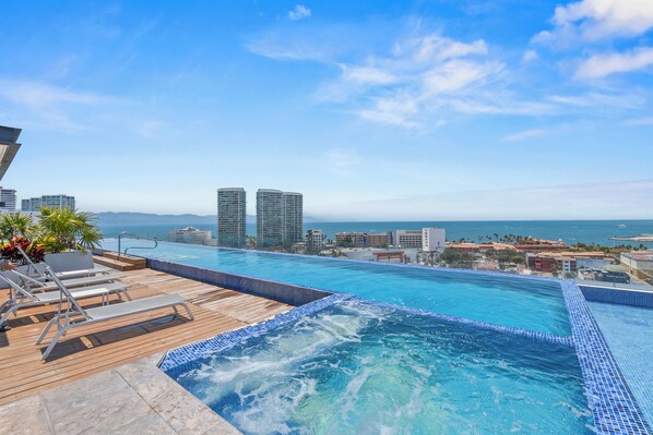 Indoor pool - MONYXBNB HOTEL (Puerto Vallarta)