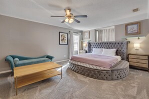 5 Schlafzimmer, Schreibtisch, Bügeleisen/Bügelbrett, kostenloses WLAN