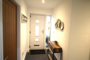 Interior - New Build - 2 Bed Bungalow - Large Enclosed Garden (Rotherham)