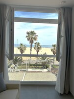 Suite estudio, vistas al mar | Decoración individual, mobiliario individual, wifi gratis y ropa de cama