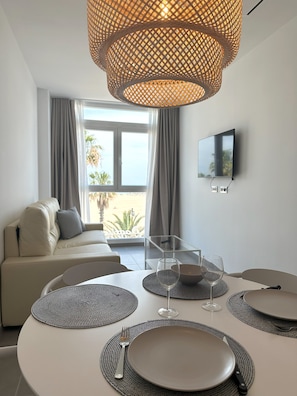 Studio Suite, Sea View | Individually decorated, individually furnished, free WiFi, bed sheets - Almar 52 Suites (Valencia)