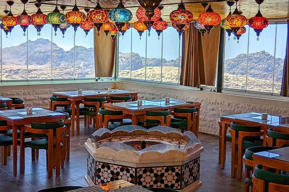 Petra Bermudez Hotel