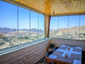Restaurant - Petra Bermudez Hotel  (Wadi Musa)