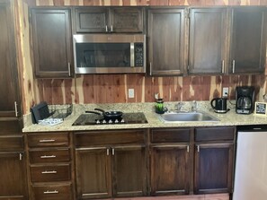 Private kitchen - 2. Apartment with Lake View (Rockaway Beach)