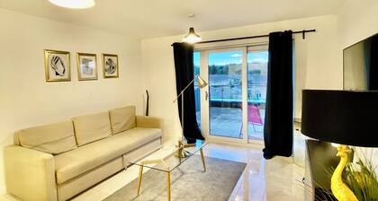 Captivating 1-bed Apartment Greater London