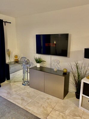 Apartment | Interior - Captivating 1-bed Apartment Greater London (Belvedere)