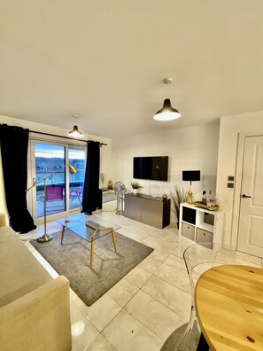 Living area - Captivating 1-bed Apartment Greater London (Belvedere)