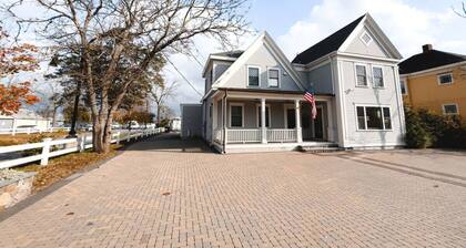 Waterfront 5-Bed 2-Bath Retreat