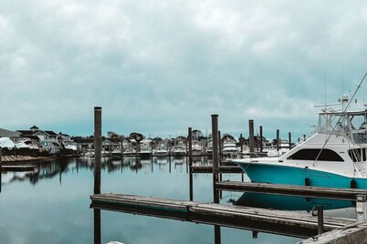 Waterfront 5-Bed 2-Bath Retreat