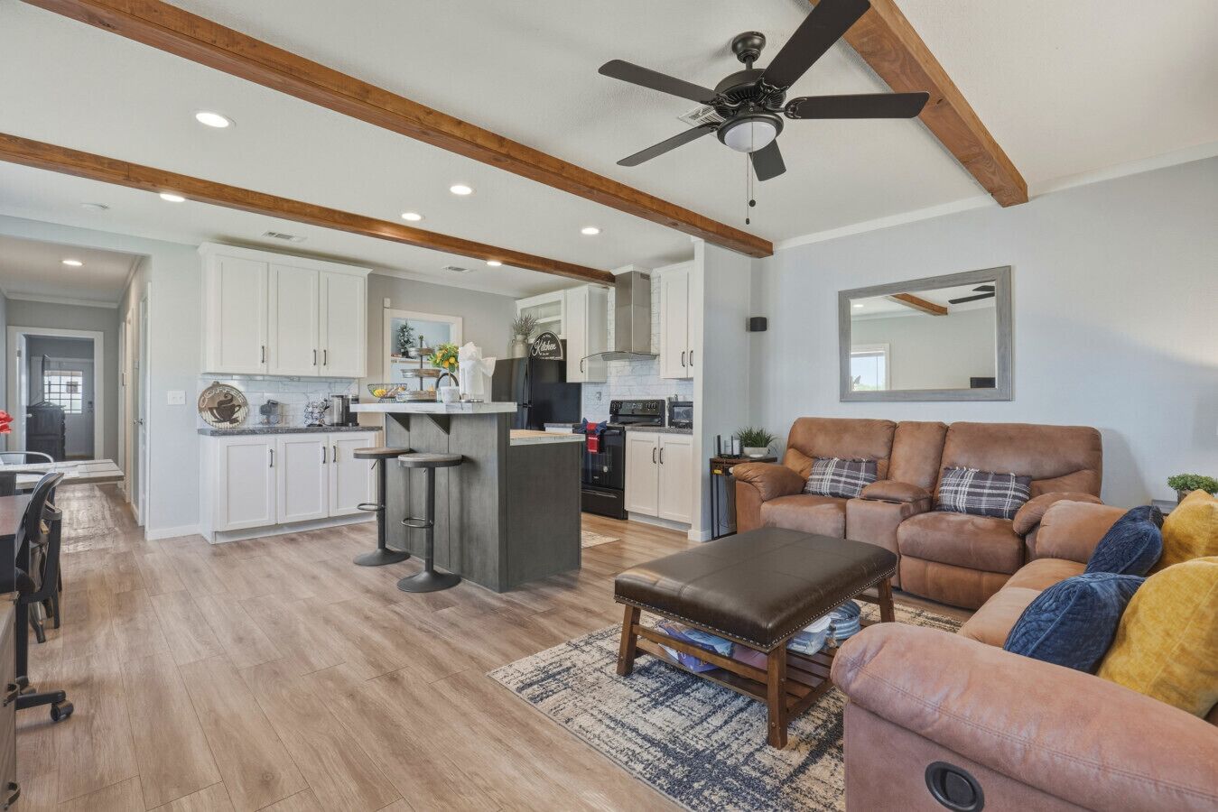 Télévision, cheminée